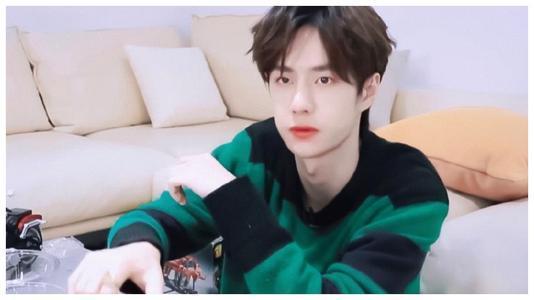 娱乐吃瓜王一博是谁